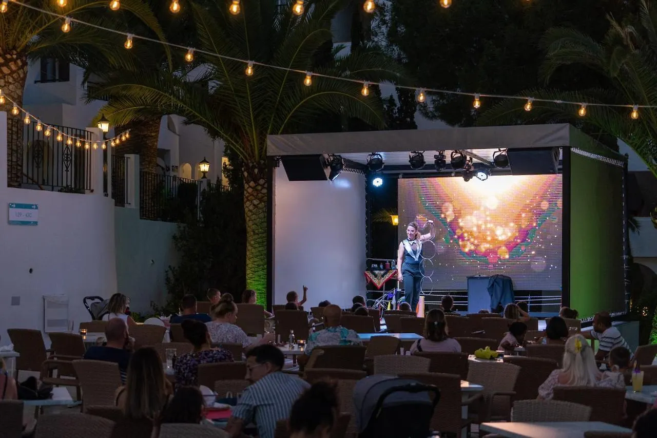 Aparthotel Holiday Center Santa Ponsa