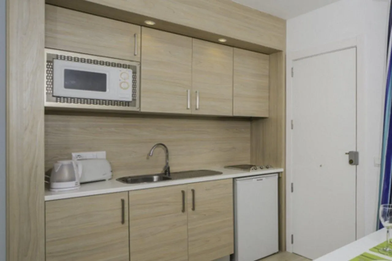 Aparthotel Holiday Center Santa Ponsa
