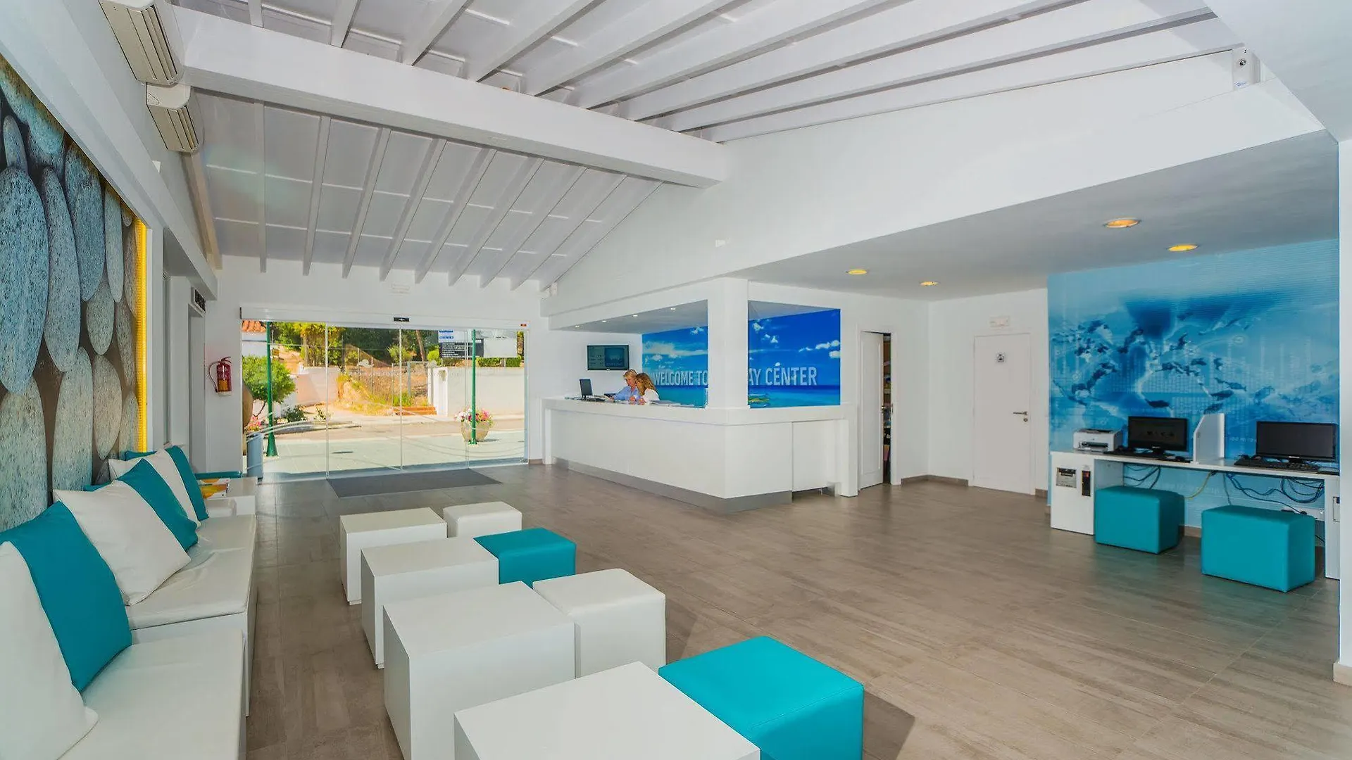 Aparthotel Holiday Center Santa Ponsa