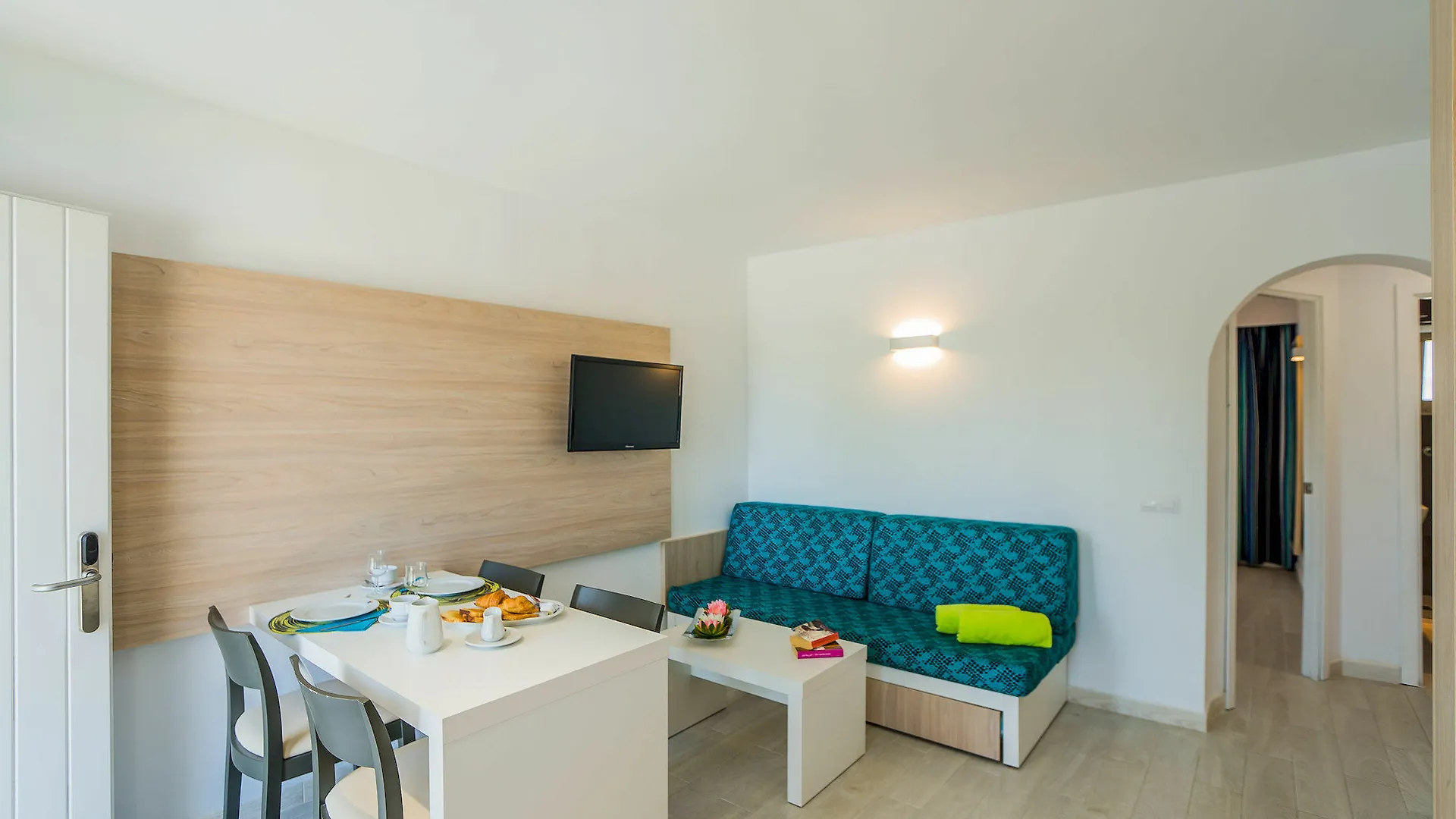 Aparthotel Holiday Center Santa Ponsa
