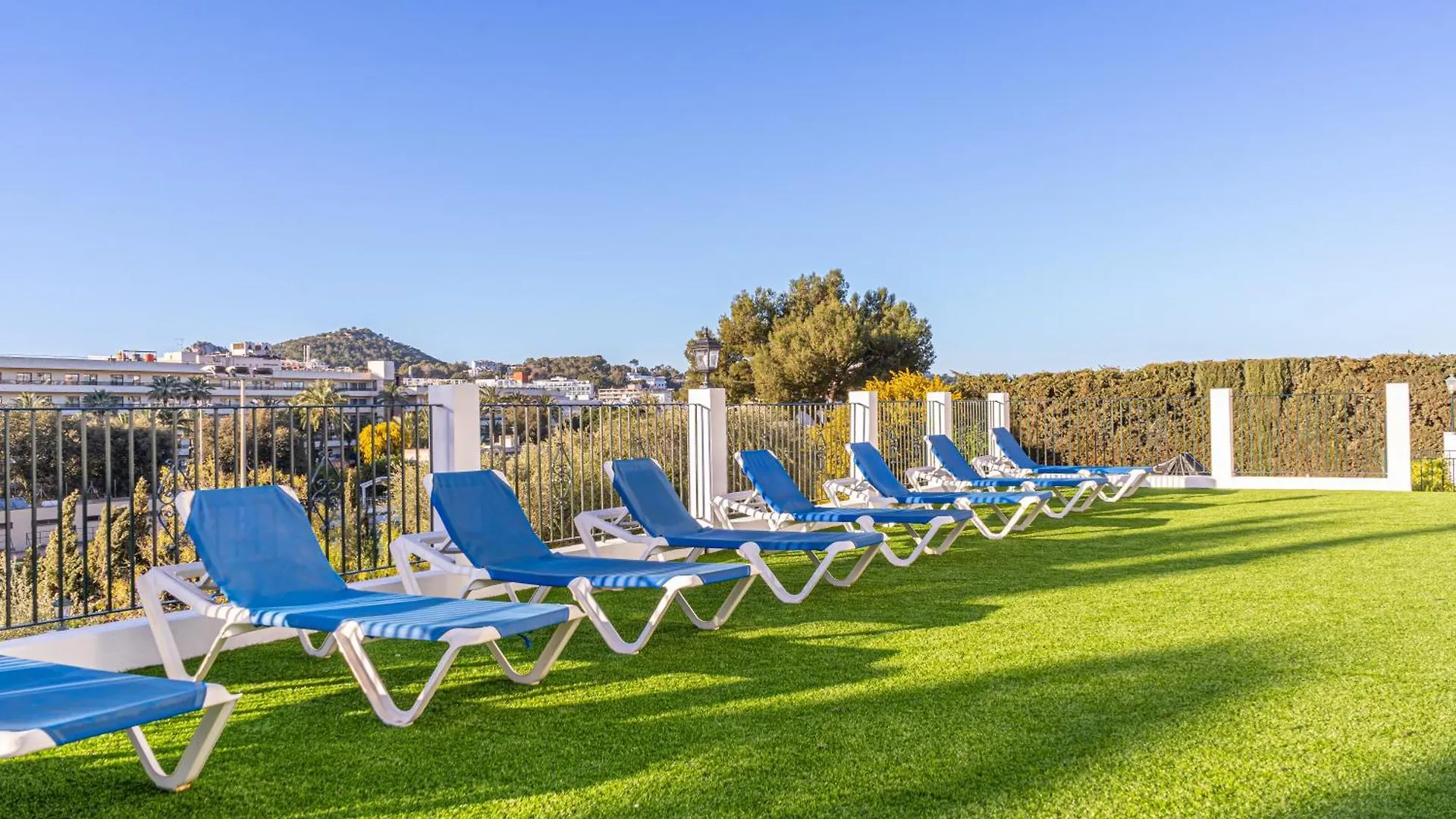 Aparthotel Holiday Center Santa Ponsa