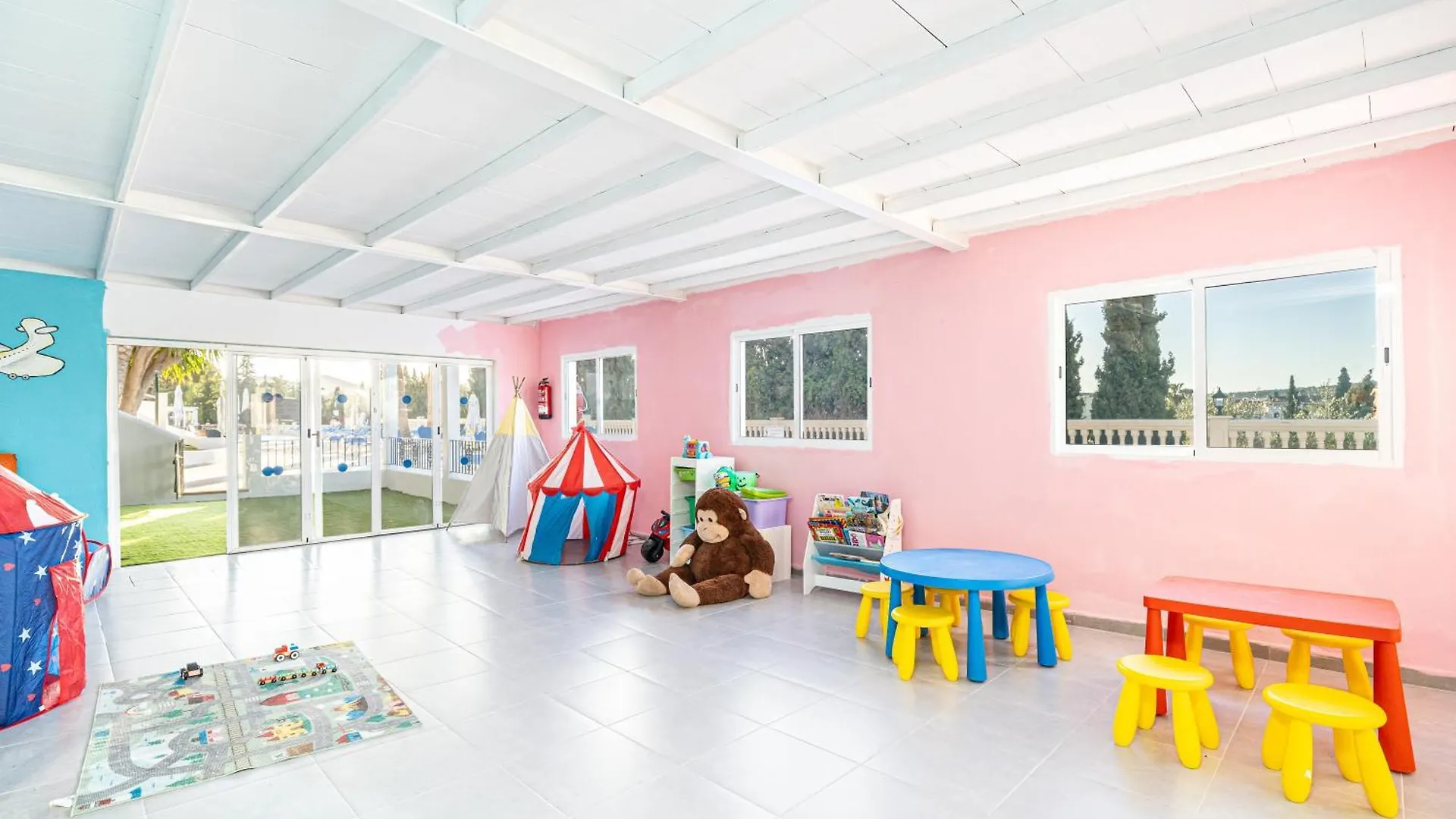 Aparthotel Holiday Center Santa Ponsa